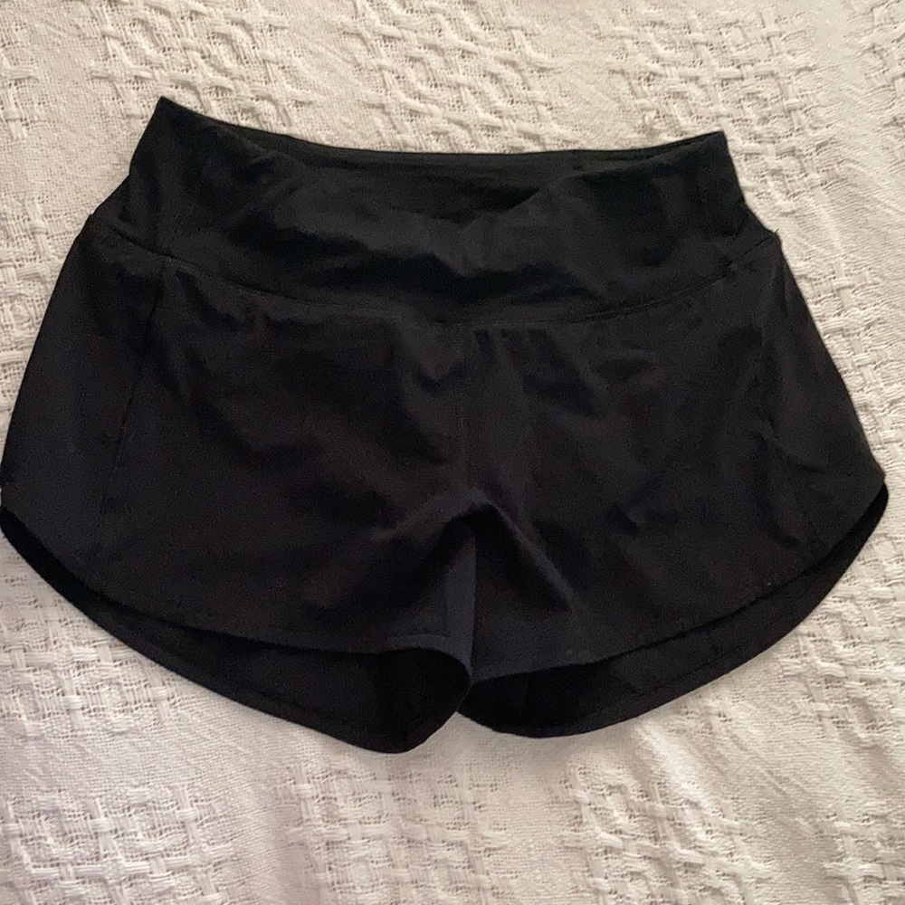 Lululemon Speed Up 4” shorts